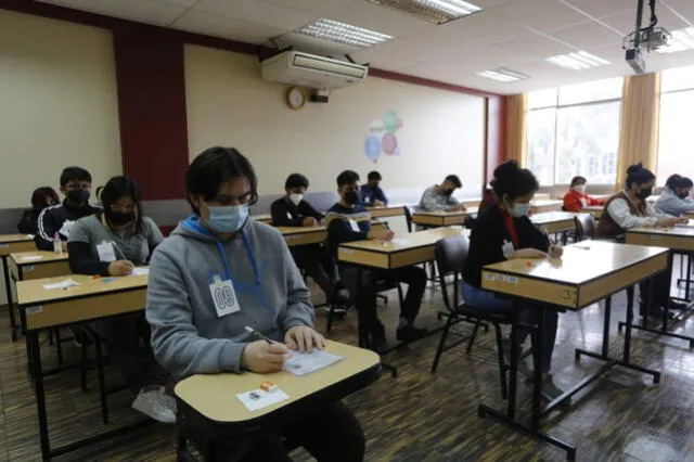 Así se desarrolla el examen de San Marcos 2023. Foto: Carlos Félix / La República