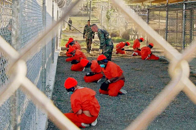Prisioneros en Guantánamo expuestos a la privación sensorial. Foto: REUTERS / U.S. Department of Defense / Shane T. McCoy