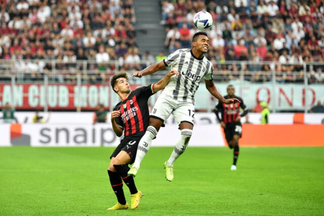 AC Milan vs. Juventus: los rossoneros se fueron al descanso con el 1-0 a su favor. Foto: AFP