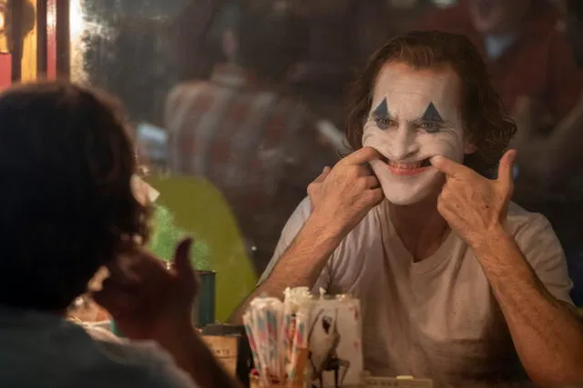 Joaquin Phoenix personificando al Joker