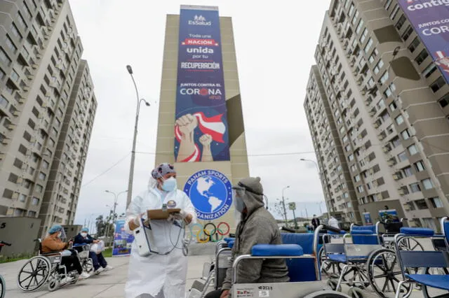 En la Villa Panamericana falleció un médico, aunque varios estuvieron intubados, no solamente médicos, sino también técnicos, enfermeros. Foto: EsSalud