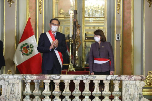 Pilar Mazzetti volvió a jurar como ministra de Salud. Foto: Palacio.