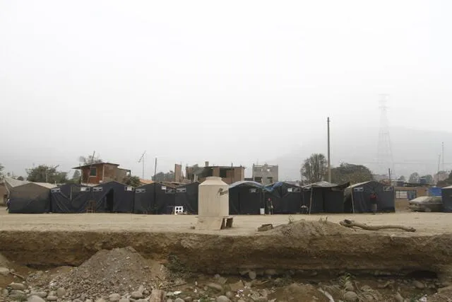 Entregan casas temporales a 112 damnificados en Lima
