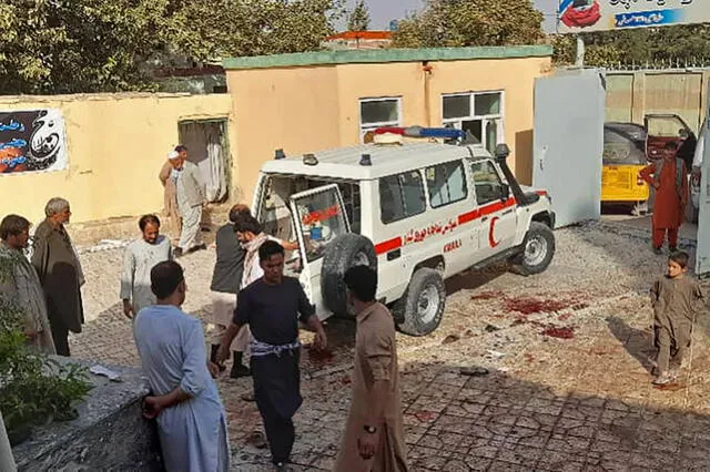 Decenas de heridos fueron evacuados al hospital central de Kunduz. Foto: AFP