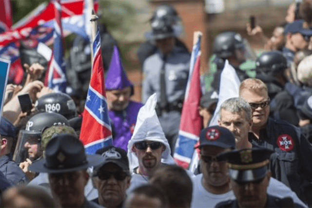 EE. UU.: Supremacistas salieron a protestar por los "derechos de los blancos"