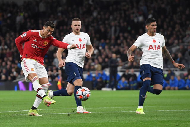 Cristiano Ronaldo anotó un gol en la victoria del Manchester United sobre el Tottenham en la primera rueda de la Premier League. Foto: EFE