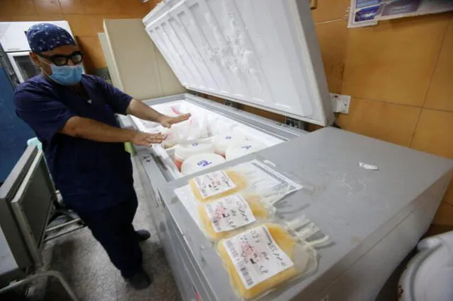 Hasta el momento, el tratamiento con el 'plasma convaleciente' ha demostrado ser más efectivo que los fármacos. (Foto: Reuters)