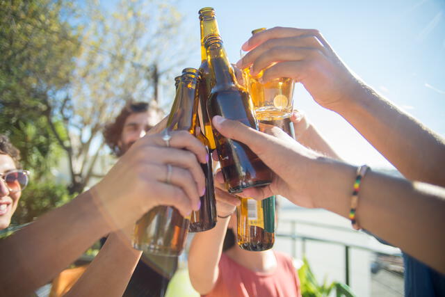 ¿Es bueno beber una cerveza al día? Estudio halla un beneficio desconocido