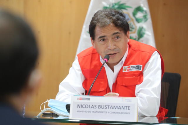 El titular del Ministerio de Transportes y Comunicaciones, Nicolás Bustamante Coronado