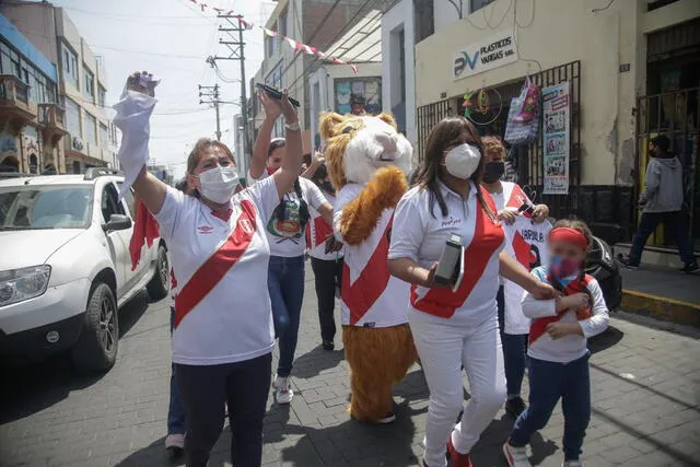 Incrementa venta de camisetas de selección peruana en tiendas de Arequipa