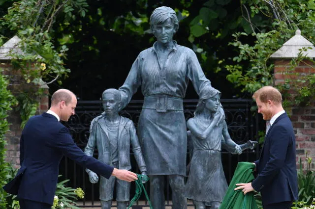 Diana de Gales: Príncipes Harry y William se reencuentran para develar estatua de su madre