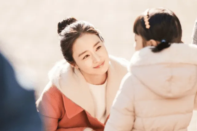 Kim Tae Hee, interpreta en "¡Hola, Adiós, mamá!", el personaje de una madre fantasma.