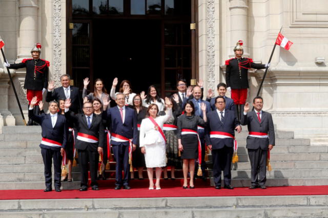 Luis Alberto Otárola Peñaranda juró como ministro de Defensa del gabinete de Dina Boluarte 