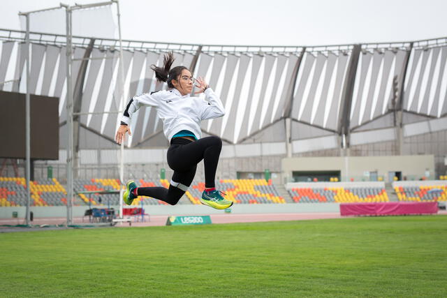 Saltadora. Fue campeona de salto largo en el Campeonato Indoor en Sabadell, España. Foto: difusión