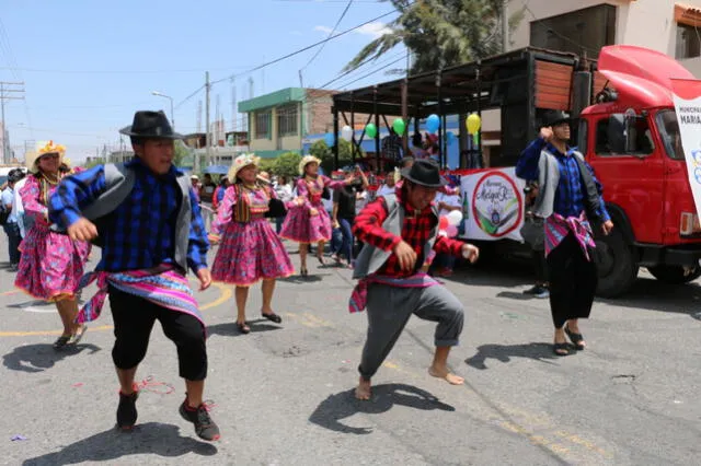 Arequipa: Realizaron colorido pasacalle por carnavales en Mariano Melgar [FOTOS]