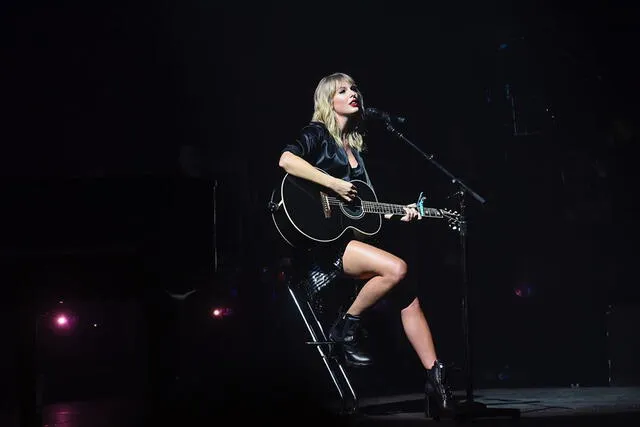 Taylor Swift cantó en París. Foto: Instagram.