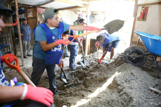 Cajamarquilla: Ministerio del Ambiente encabeza limpieza en zonas afectadas por huaicos
