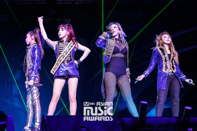 La presentación de 2NE1 en la premiación de Mnet fue sorpresa para todos los asistentes e invitados.