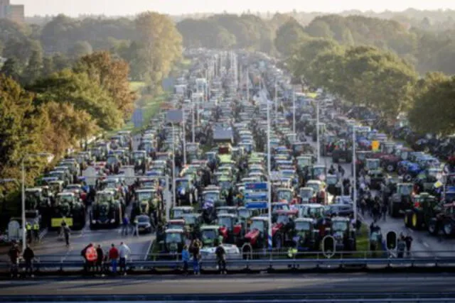 Imagen para retratar la protesta de agricultores en Holanda. Foto: De Limburger/ANP