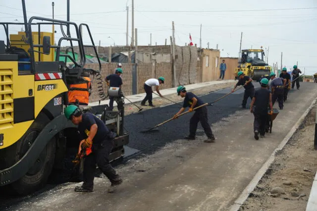 Miles de familias del Bajo Piura se benefician con rehabilitación de carretera