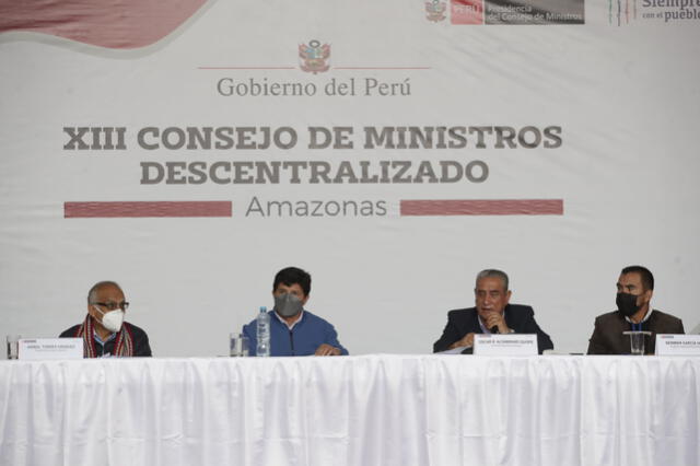 Pedro Castillo se solidariza con Betssy Chávez y “ministros que también han sido censurados y cuestionados”. Foto: Presidencia.