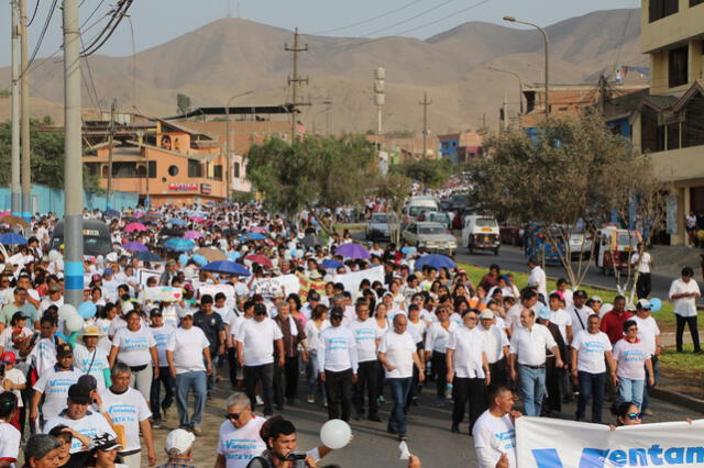 Ventanilla: Miles de pobladores marchan por la paz y en contra de la delincuencia