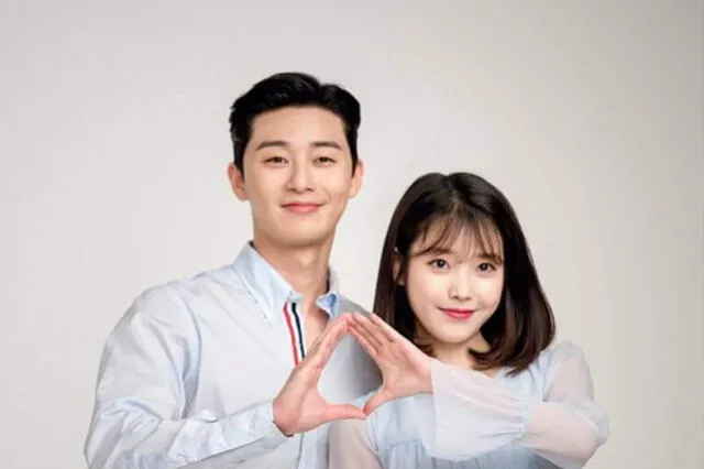 Estrellas coreanas Park Seon Joon y IU habían realizado un comercial juntos en 2018.