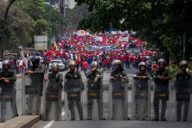 Mar humano cubre calles de Venezuela y exige elecciones [VIDEO]