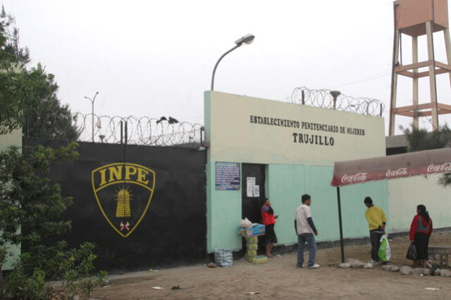 Presidente indulta a cuatro internas del penal de Trujillo