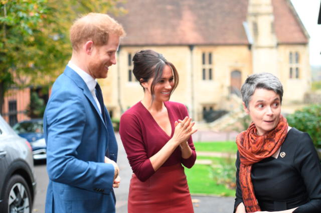 Meghan Markle y el príncipe Harry sorprende a pareja.