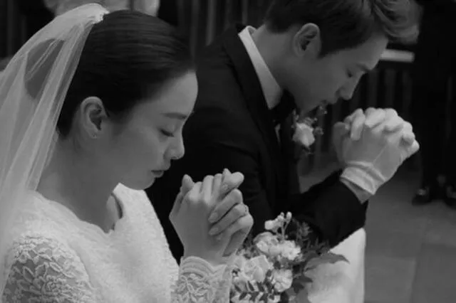 El romance entre Rain y Kim Tae Hee trascendió. Actualmente son esposos y tienen dos hijas.
