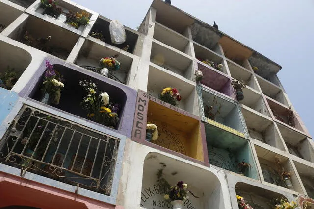 VMT: cementerio se convierte en reunión y tradición familiar [FOTOS]