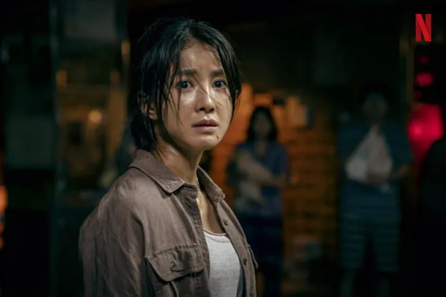 Lee Si Young en Sweet Home. Foto: Netflix