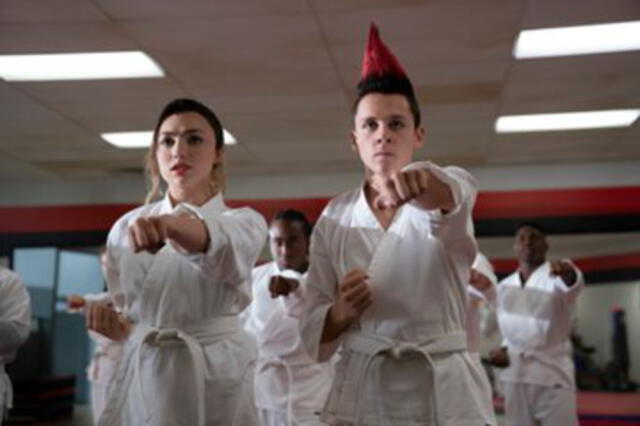 Tory y Hawk siguen en Cobra Kai, pese a su derrota. Foto: Netflix