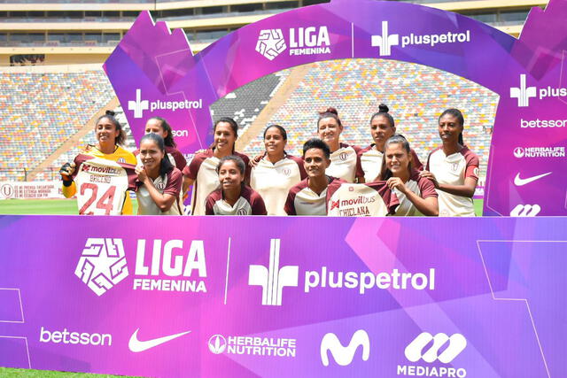 Primera foto oficial de Universitario femenino en la temporada 2022. Foto: Liga Femenina FPF
