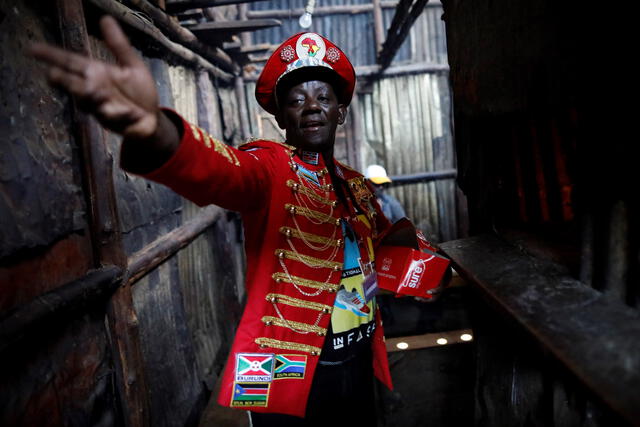 El "rey de los condones de África" y su incansable lucha contra el VIH. Foto: EFE.