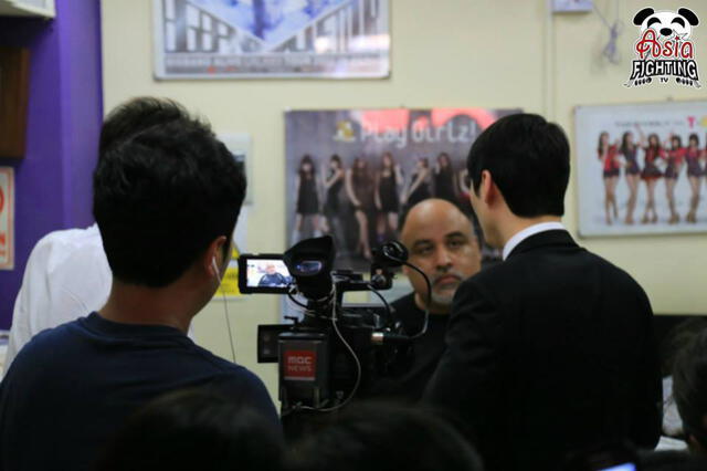 Entrevista del canal coreano MBC a Aldo Peralta sobre el K-pop en Perú en el año 2015. Créditos: Asia Fighting