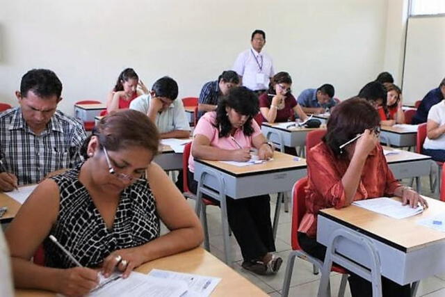 El Sutep ha rechazado la suspensión del proceso de nombramiento docente hasta el 2024. Foto: Andina   
