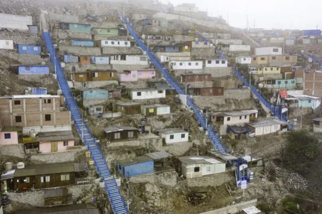 Según el IGP, hay un riesgo mayor en las casas que han sido construidas de forma precaria en las zonas céntricas de Lima. Foto: Andina    