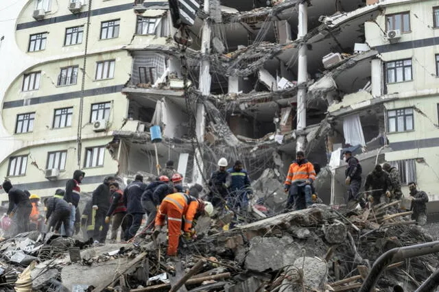  La mala condición de las edificaciones en Turquía y Siria ha generado tal nivel de catástrofe. Foto: EFE    