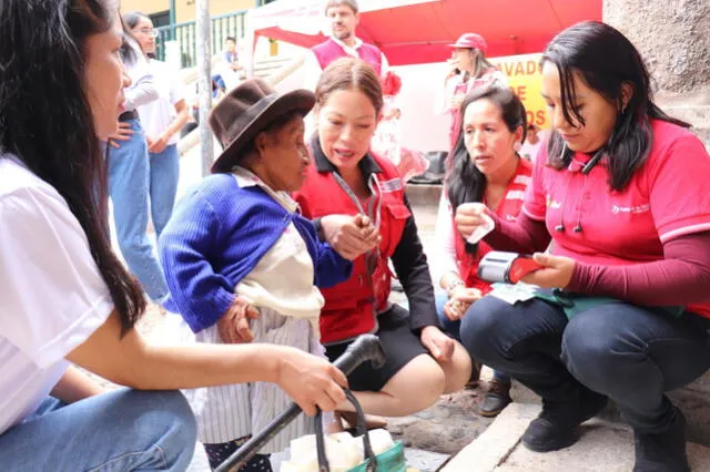  El programa busca que más personas accedan a servicios de salud y escolaridad. Foto: Midis   