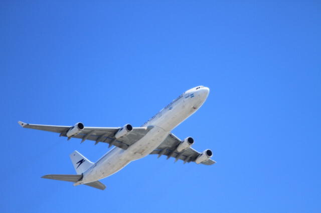 ¿Por qué las aerolíneas podrían obligarte a sentarte en la parte trasera del avión?