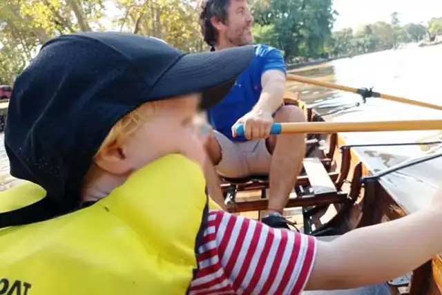 Juan José dice que, a sus 45 años, la llegada de su hijo fue una dicha. Foto: Infobae   