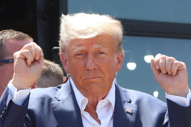 El expresidente de Estados Unidos, Donald Trump, debe comparecer esta semana para ser fichado y depositar la fianza. Foto: EFE   