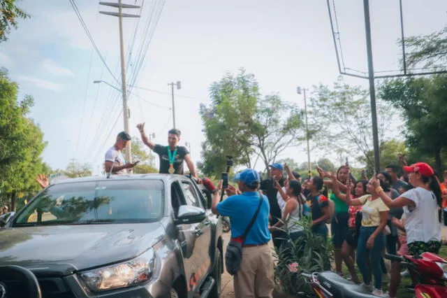  Así fue recibido Hugo Ruiz Calle por la gente de Chulucanas. Foto: Municipalidad Provincial de Morropón - Chulucanas   
