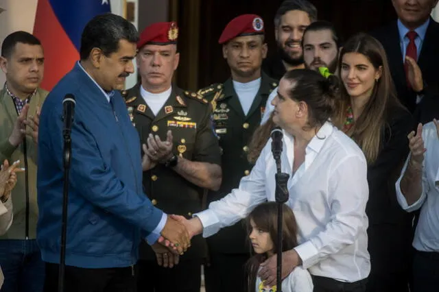  Nicolás Maduro recibió al empresario Alex Saab en el Palacio de Miraflores, Caracas, Venezuela. Foto: EFE   