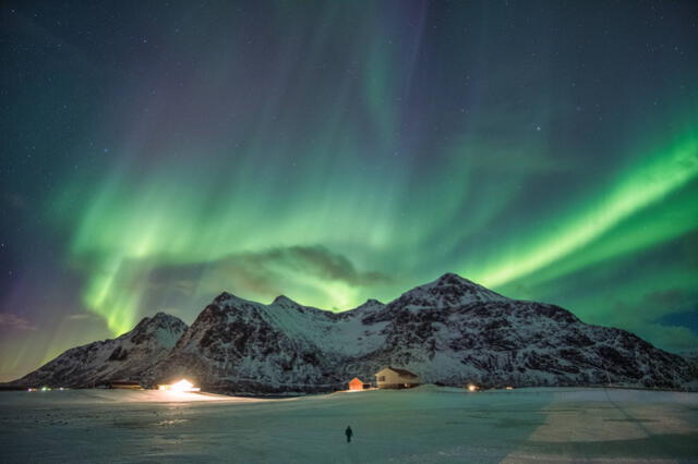 Las auroras son conocidas como aurora boreal en el hemisferio norte y aurora austral en el hemisferio sur. Foto: Freepik 