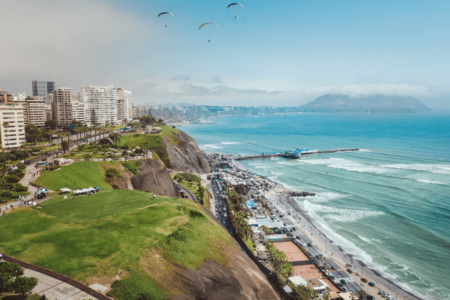 Lima, capital de Perú, destaca por su gastronomía. Foto: Traveler  