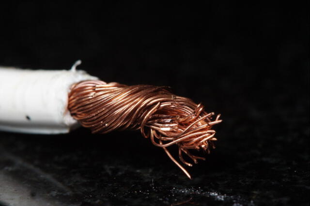  Las fibras de cobre se encuentran en la mayoría de cables eléctricos que empleamos. Foto: Flickr   