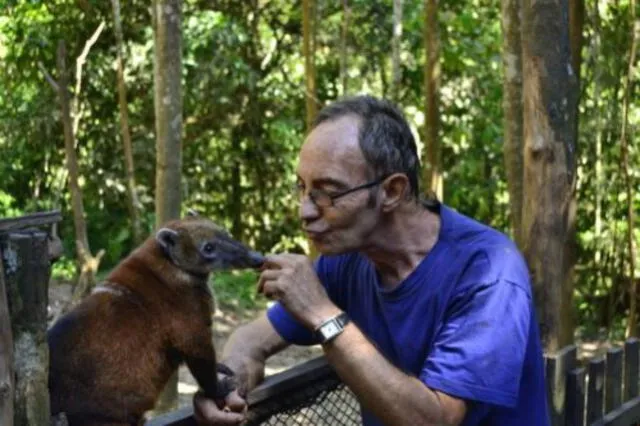 Zagazeta fue elegido personaje del Bicentenario en San Martín por su labor dedicada a la fauna silvestre. Foto: Andina   